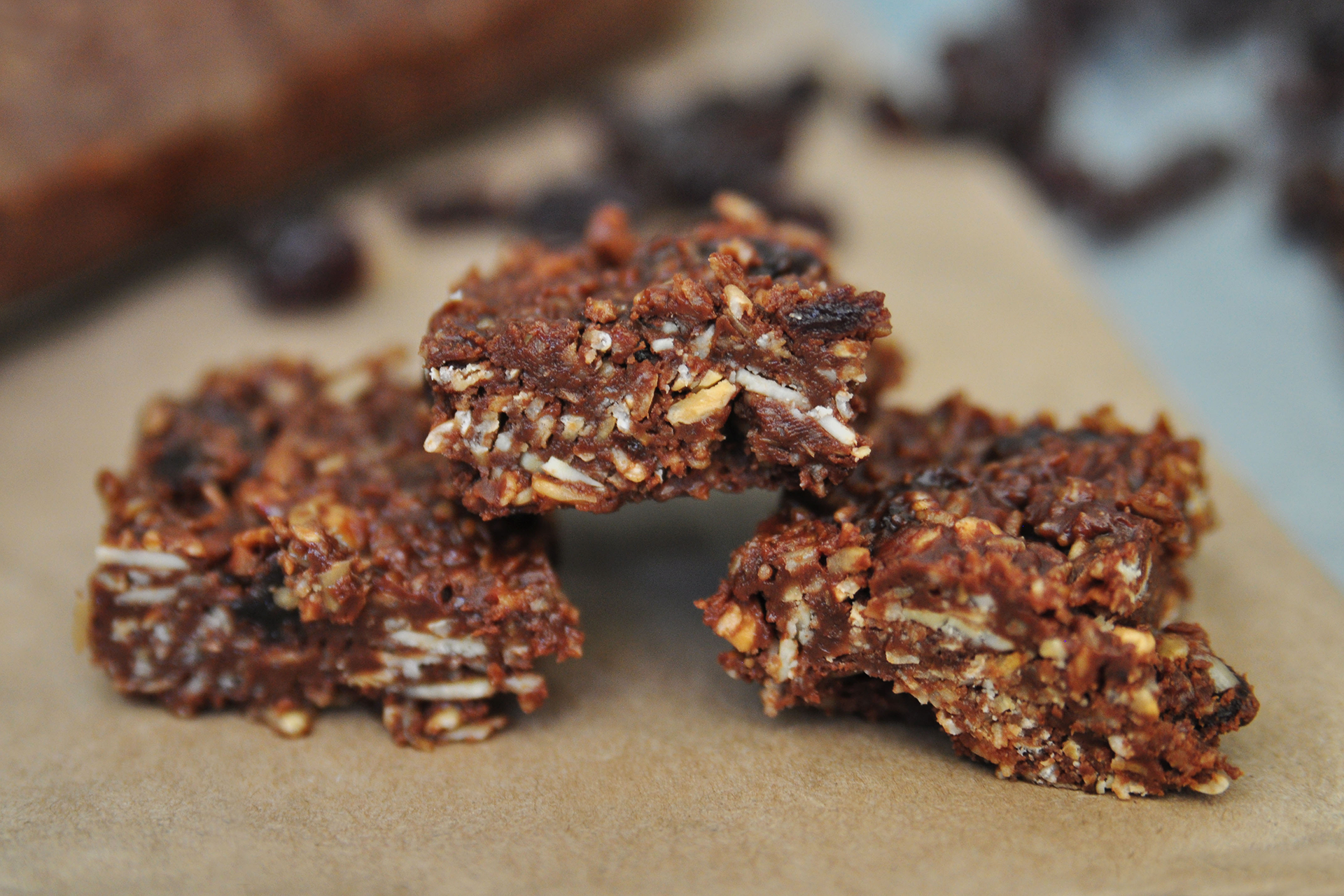 No Bake Chocolate Oat Almond Bars