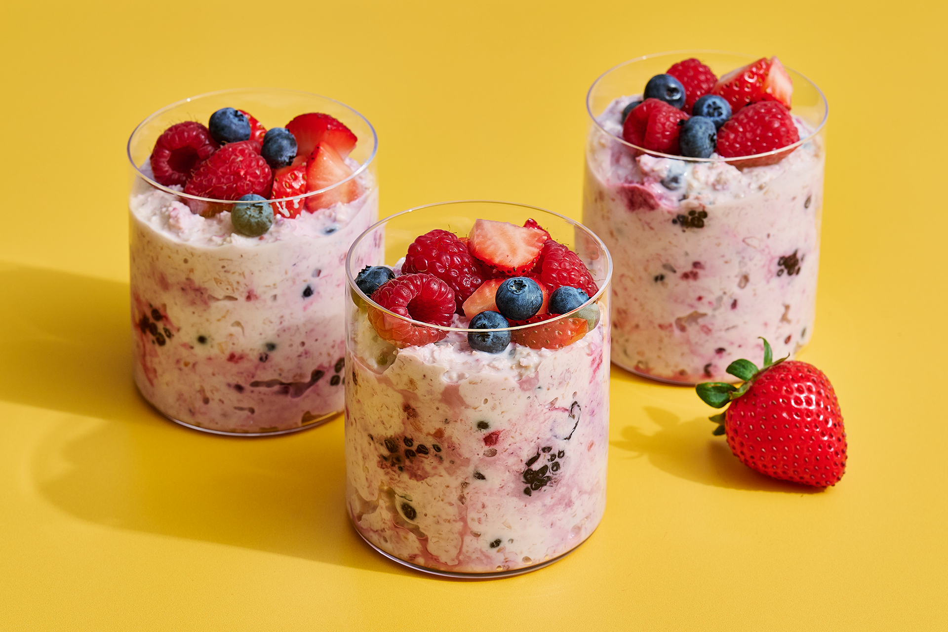 Berry Overnight Oats
