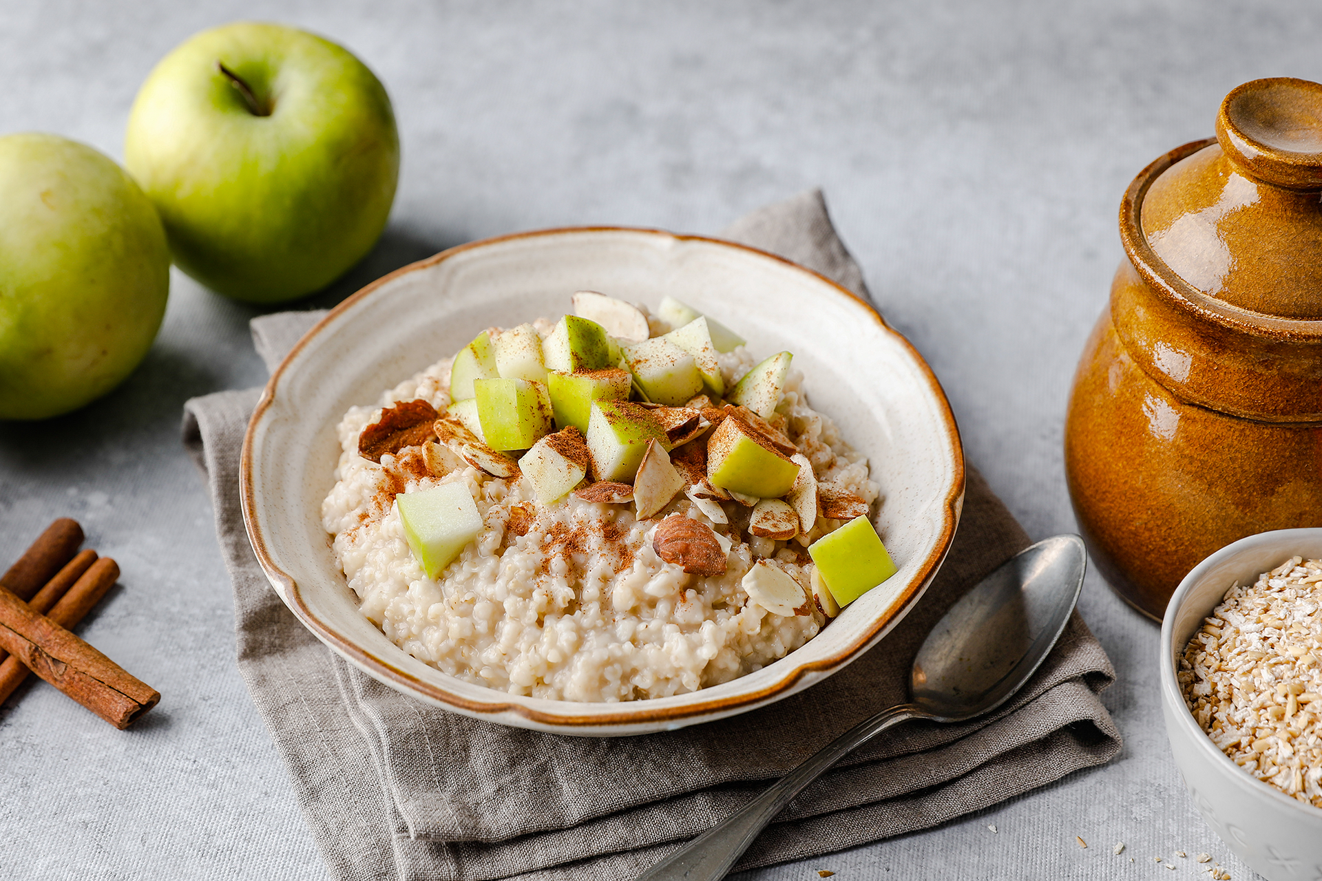 Debunking 5 Common Oatmeal Myths: What’s the Truth?